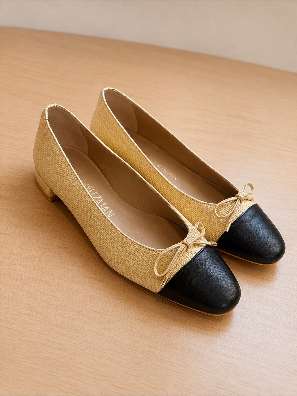 Stuart Weitzman YellowBallet Flats w/ Toe Bow size 39 EU or 9 US
